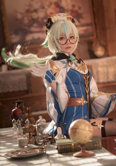 《年轻女教师3》电影