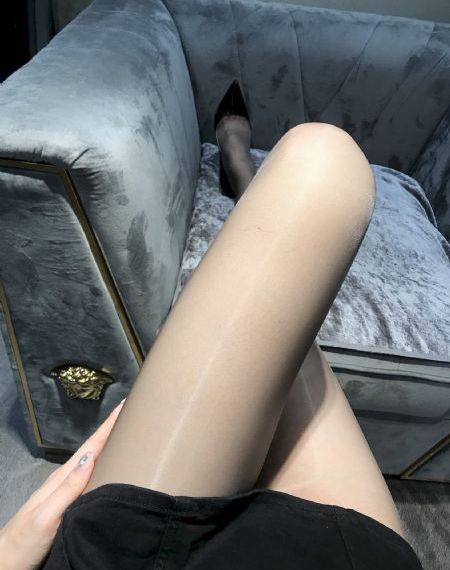 老汉胯下的女学生