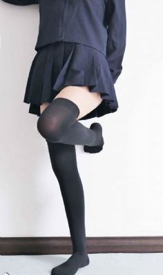 伦理年轻漂亮的岳2