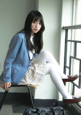 乖乖女的嫩奶女多