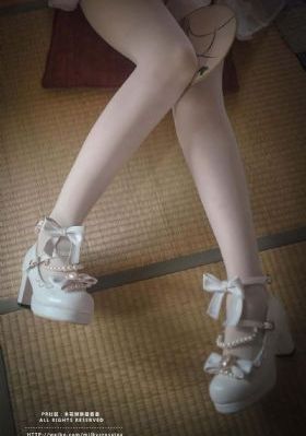 一女被多男玩喷潮3p免费视频