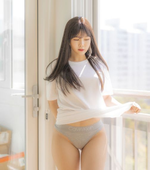 年轻的女教师2在线