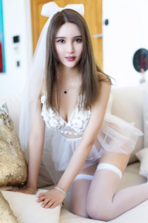 公交车扒开稚嫩挺进去j电影
