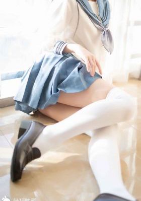 纤纤影院在线观看