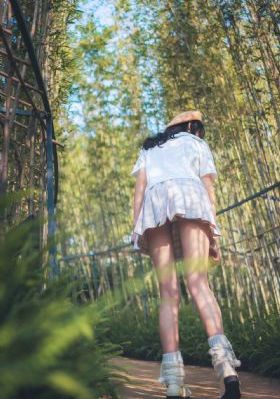 女大学生沙龙电影